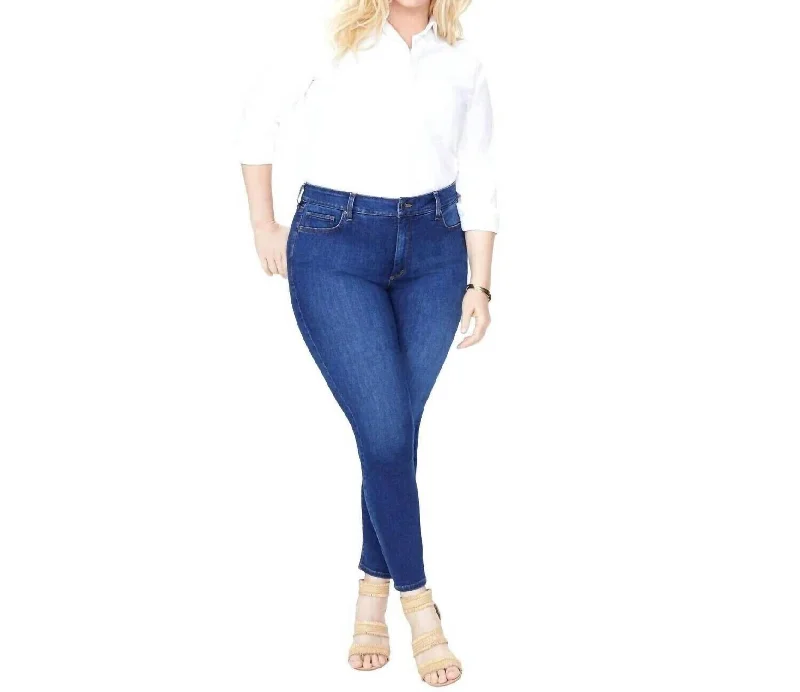 Ami Lift X Tuck Skinny Jeans In Blue Fashionable Cropped Denim Jeans