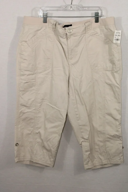 Jones New York Capri Pants | Size 14 Stylish Slim Trousers