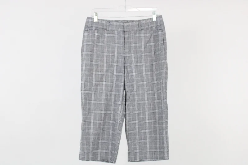 Dockers Mid Rise Curvy Plaid Capri Pants | 8 Comfortable Jogging Pants