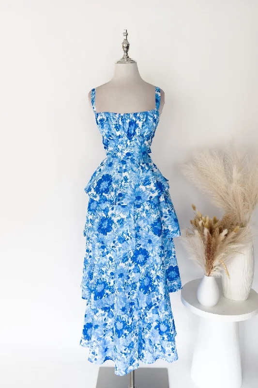 Darcy Floral Maxi Dress - Blue Comfortable Fit-and-Flare Maxi Dress